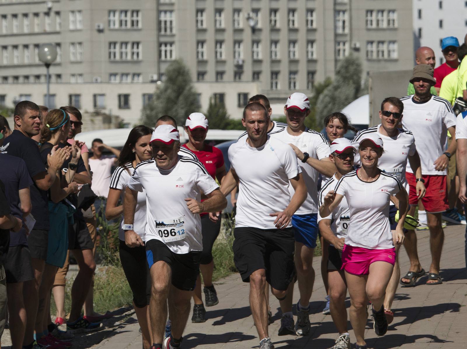 fotosoutez vlozeno z webu